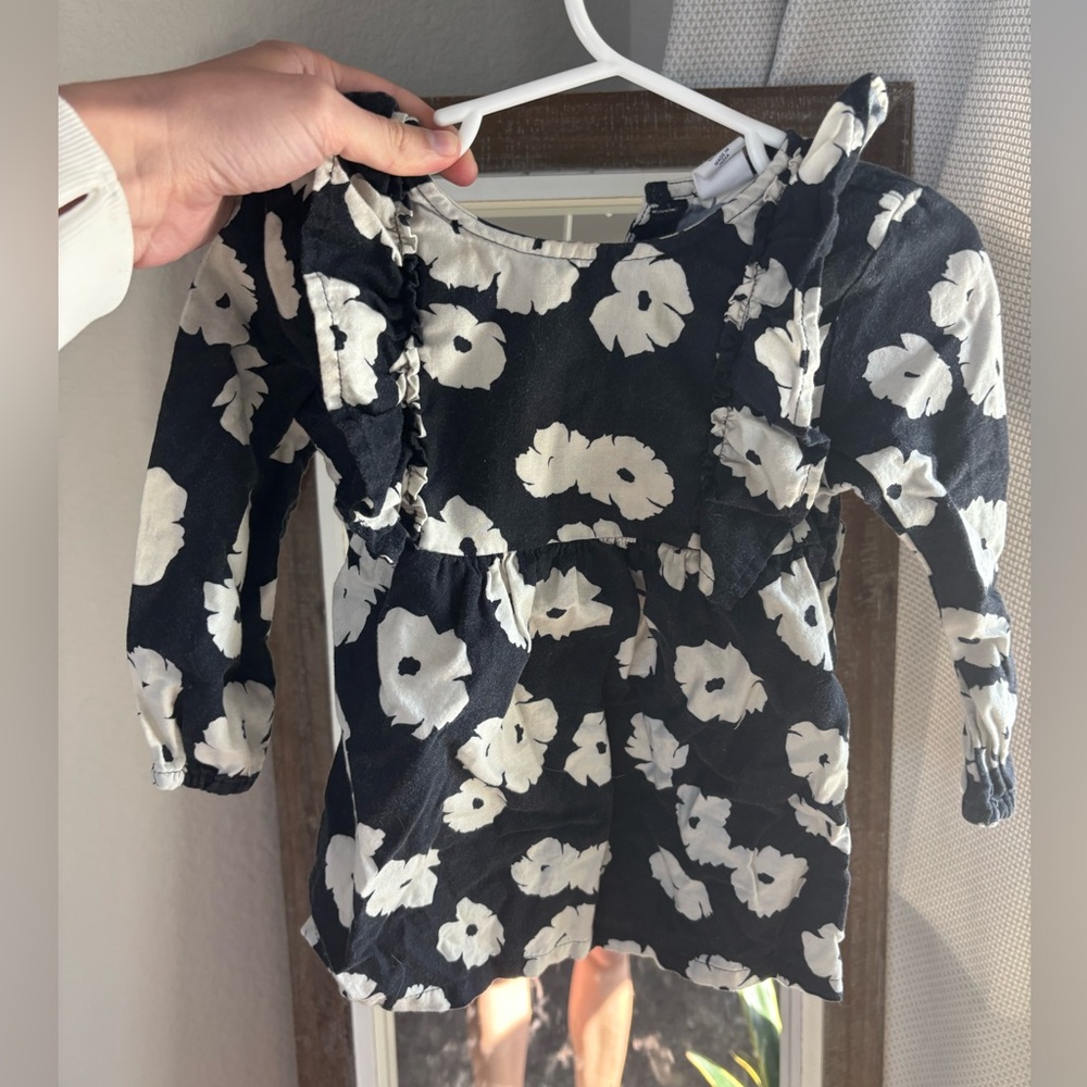 Baby gap black floral dress
